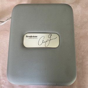 Limited Edition Ariana Grande Headphones